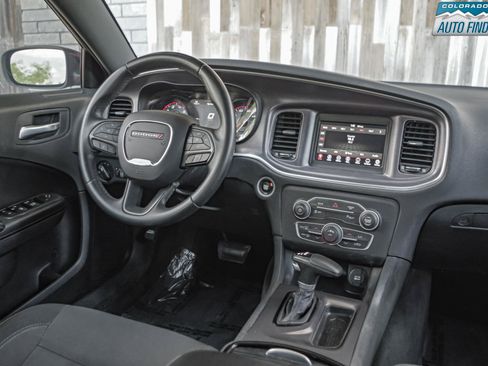 Used 2018 Dodge Charger SXT w/ Blacktop Package RWD image 15
