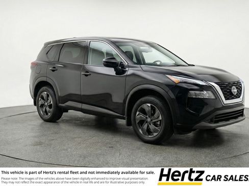 Used 2025 Nissan Rogue SV image 1