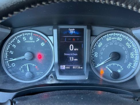 Used 2020 Toyota Tacoma TRD Off-Road w/ Technology Package AWD/4WD image 23
