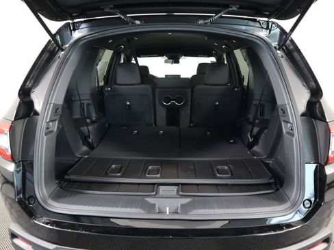 New 2025 Honda Pilot Sport image 29