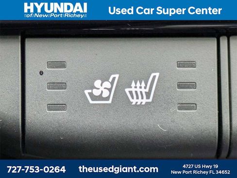 Used 2024 Hyundai Elantra Limited image 26