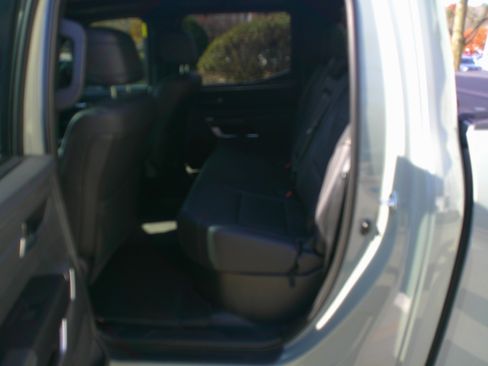 Used 2024 Toyota Tundra Platinum image 29