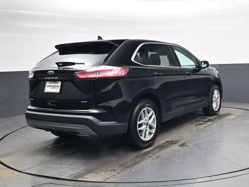 Used 2024 Ford Edge SEL image 4