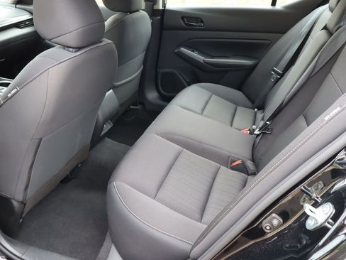 Used 2024 Nissan Altima 2.5 SV FWD image 5