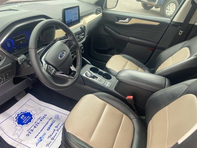 Used 2022 Ford Escape Titanium w/ Titanium Elite Package AWD/4WD image 16