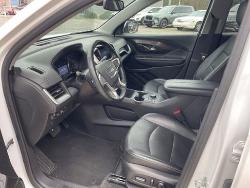 Used 2024 GMC Terrain SLT image 8
