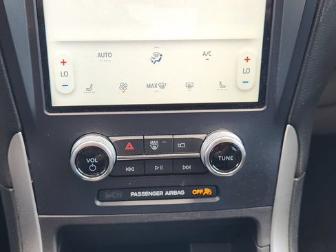 Used 2023 Ford Edge SEL AWD/4WD image 18