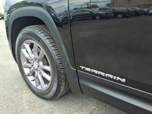 Used 2023 GMC Terrain SLT AWD/4WD image 10
