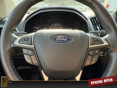 Used 2024 Ford Edge SEL image 15