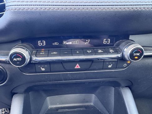 Used 2025 MAZDA MAZDA3 2.5 S Hatchback w/ Premium Pkg FWD image 17