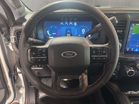 New 2026 Ford F250 Lariat w/ Black Appearance Package AWD/4WD image 18