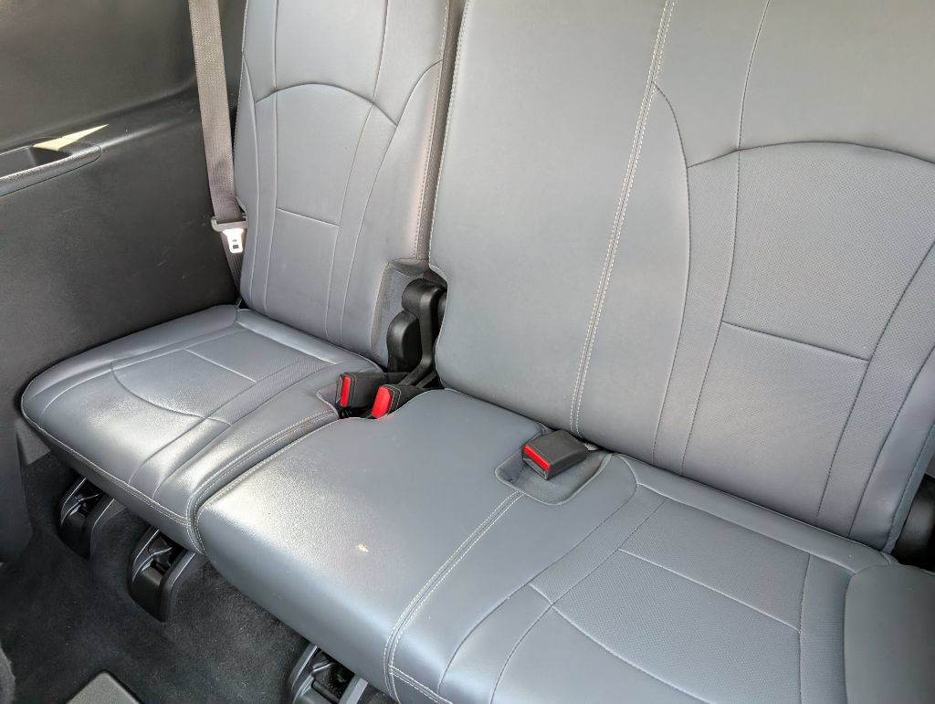 Used 2018 Buick Enclave Essence FWD image 10