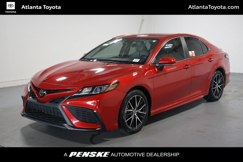 Certified 2024 Toyota Camry SE FWD image 1