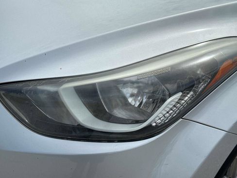 Used 2015 Hyundai Elantra SE w/ Option Group 02 image 10