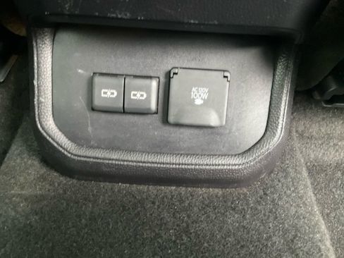 Used 2023 Toyota Highlander Platinum AWD/4WD image 27