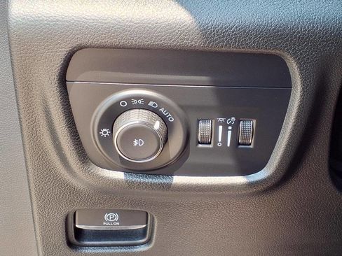 Used 2022 Jeep Grand Cherokee L Limited image 20