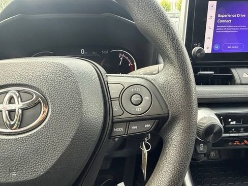 Certified 2023 Toyota RAV4 LE AWD/4WD image 19