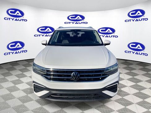 Used 2023 Volkswagen Tiguan SE image 8