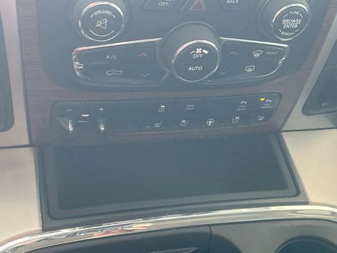 Used 2018 RAM 2500 Laramie AWD/4WD image 19