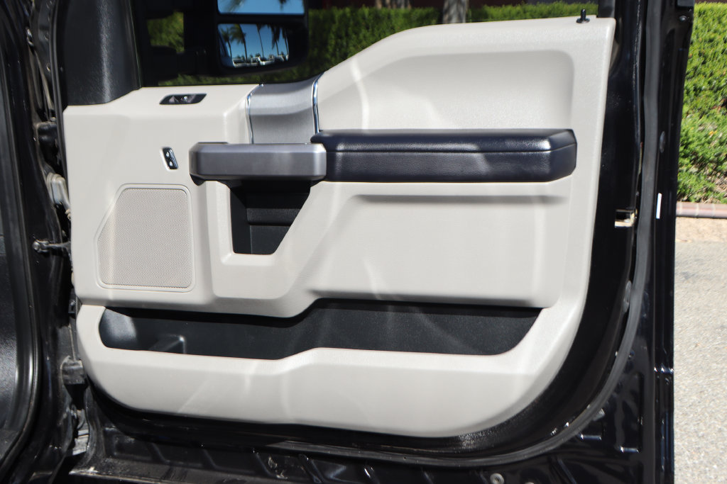 Used 2021 Ford F250 XLT w/ XLT Premium Package AWD/4WD image 40