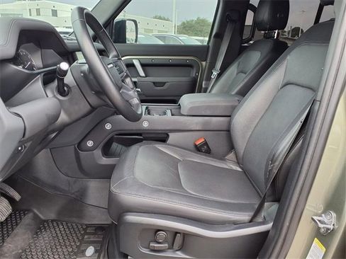 Used 2023 Land Rover Defender 110 X-Dynamic SE image 5