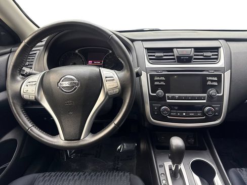 Used 2017 Nissan Altima 2.5 SV FWD image 54