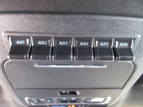 Used 2025 Ford F150 Raptor AWD/4WD image 23