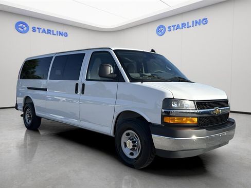 Used 2025 Chevrolet Express 3500 LT w/ LT Preferred Equipment Group image 13