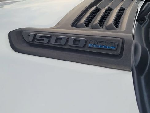 Used 2024 RAM 1500 Limited AWD/4WD image 9