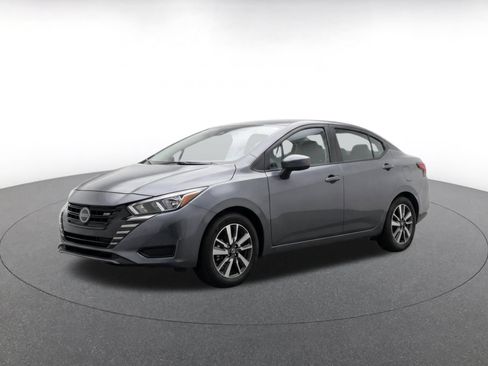 Used 2025 Nissan Versa SV FWD image 3