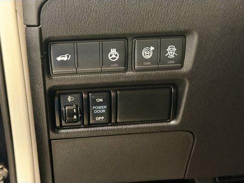 Used 2021 INFINITI QX80 Luxe AWD/4WD image 17