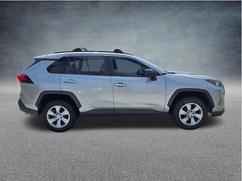 Used 2021 Toyota RAV4 LE w/ Carpet Mat Package (TMS) FWD image 6