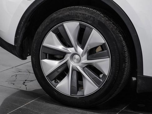 Used 2023 Tesla Model Y Long Range AWD/4WD image 56