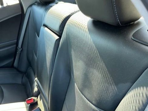 Used 2018 Chevrolet Volt Premier w/ Driver Confidence Package FWD image 9