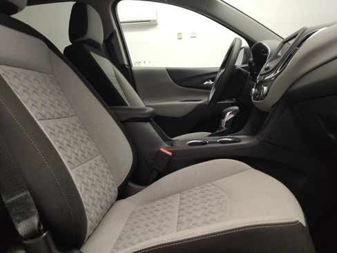 Used 2024 Chevrolet Equinox LS w/ LS Convenience Package image 21