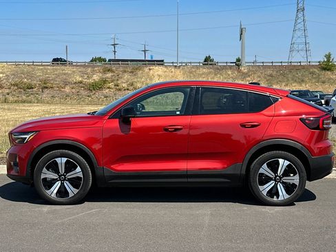 Used 2023 Volvo C40 P8 Recharge Plus w/ Climate Package AWD/4WD image 6