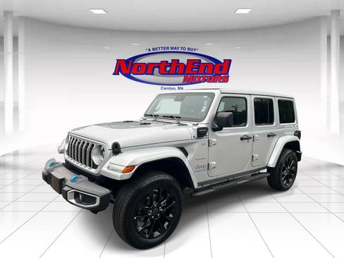 Used 2024 Jeep Wrangler Unlimited Sahara w/ Technology Group AWD/4WD image 7