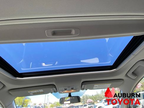Used 2014 Toyota RAV4 XLE AWD/4WD image 28