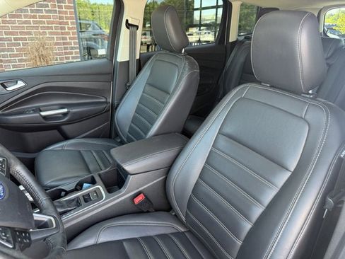Used 2019 Ford Escape SEL AWD/4WD image 15
