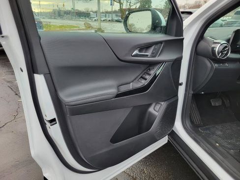 New 2026 Chevrolet Equinox LT w/ Convenience Package II image 6