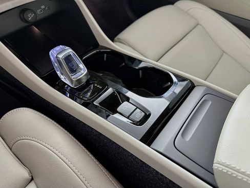 New 2026 Volvo XC40 B5 Ultra w/ Climate Package image 16