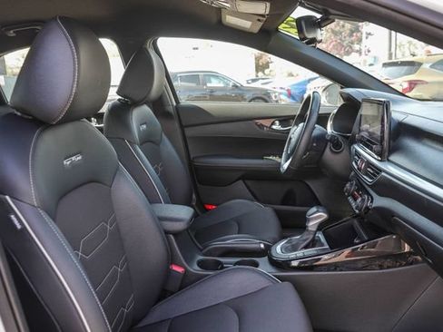 Certified 2023 Kia Forte GT-Line FWD image 18