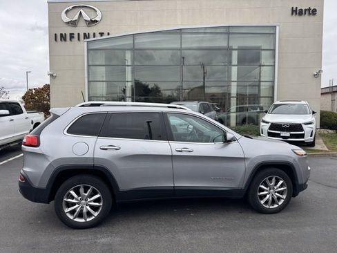 Used 2018 Jeep Cherokee Limited image 4