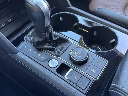 Used 2021 Volkswagen Atlas SEL Premium image 41