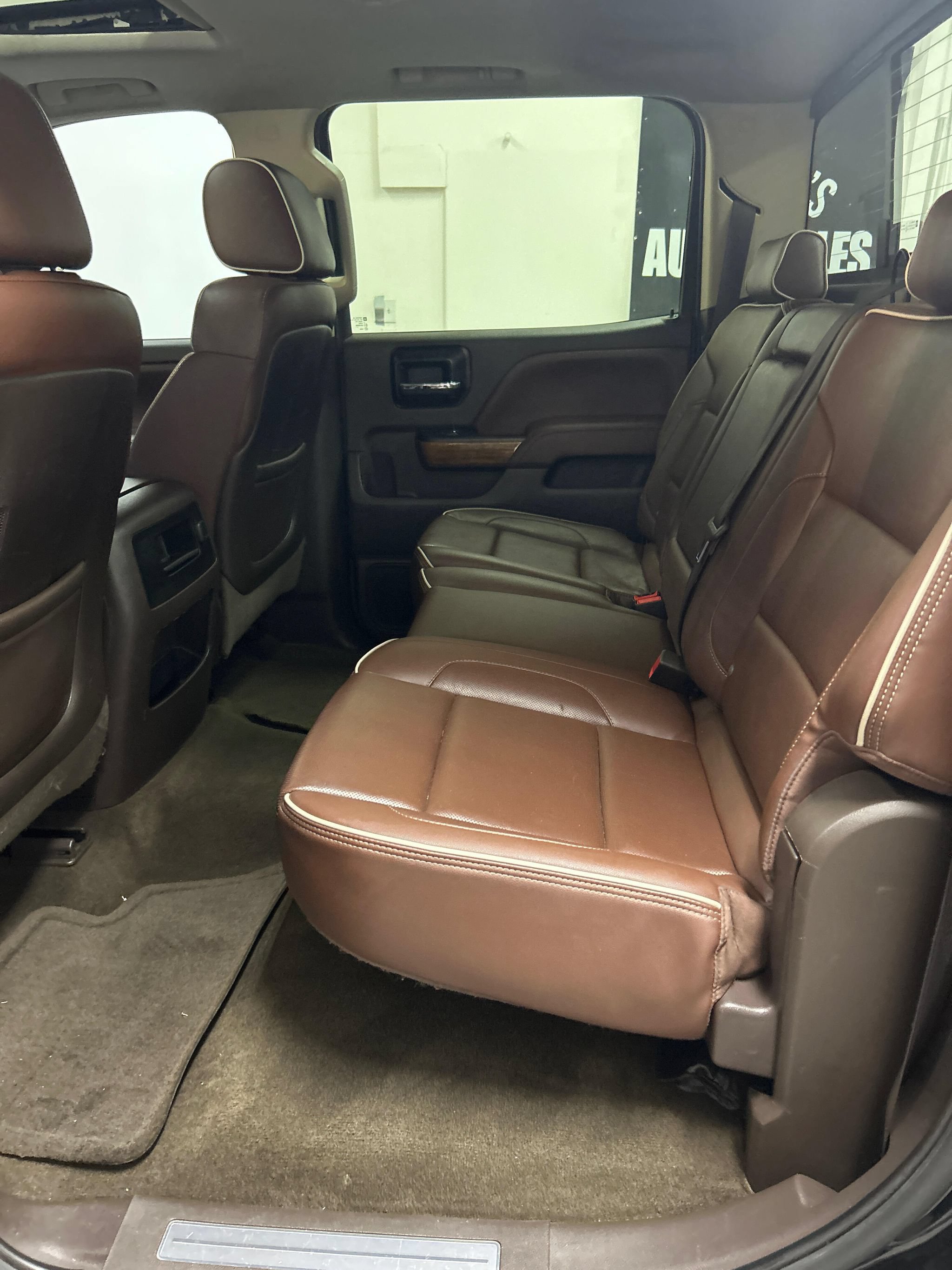 Used 2014 Chevrolet Silverado 1500 High Country AWD/4WD image 10