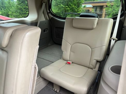 Used 2010 Nissan Pathfinder LE AWD/4WD image 11