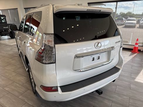 Used 2015 Lexus GX 460 w/ Premium Package image 4