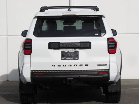 Certified 2025 Toyota 4Runner TRD Off-Road Premium image 7