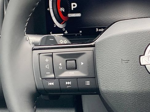 New 2026 Nissan Pathfinder SL FWD image 10