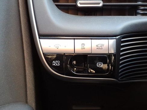 Used 2023 Hyundai Ioniq 5 SEL image 15